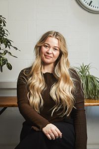 female singing teacher