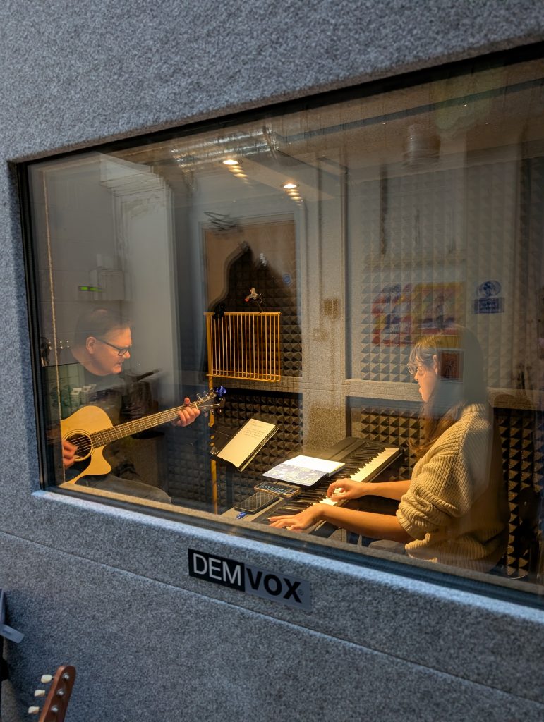 Comfortable singing lesson experience